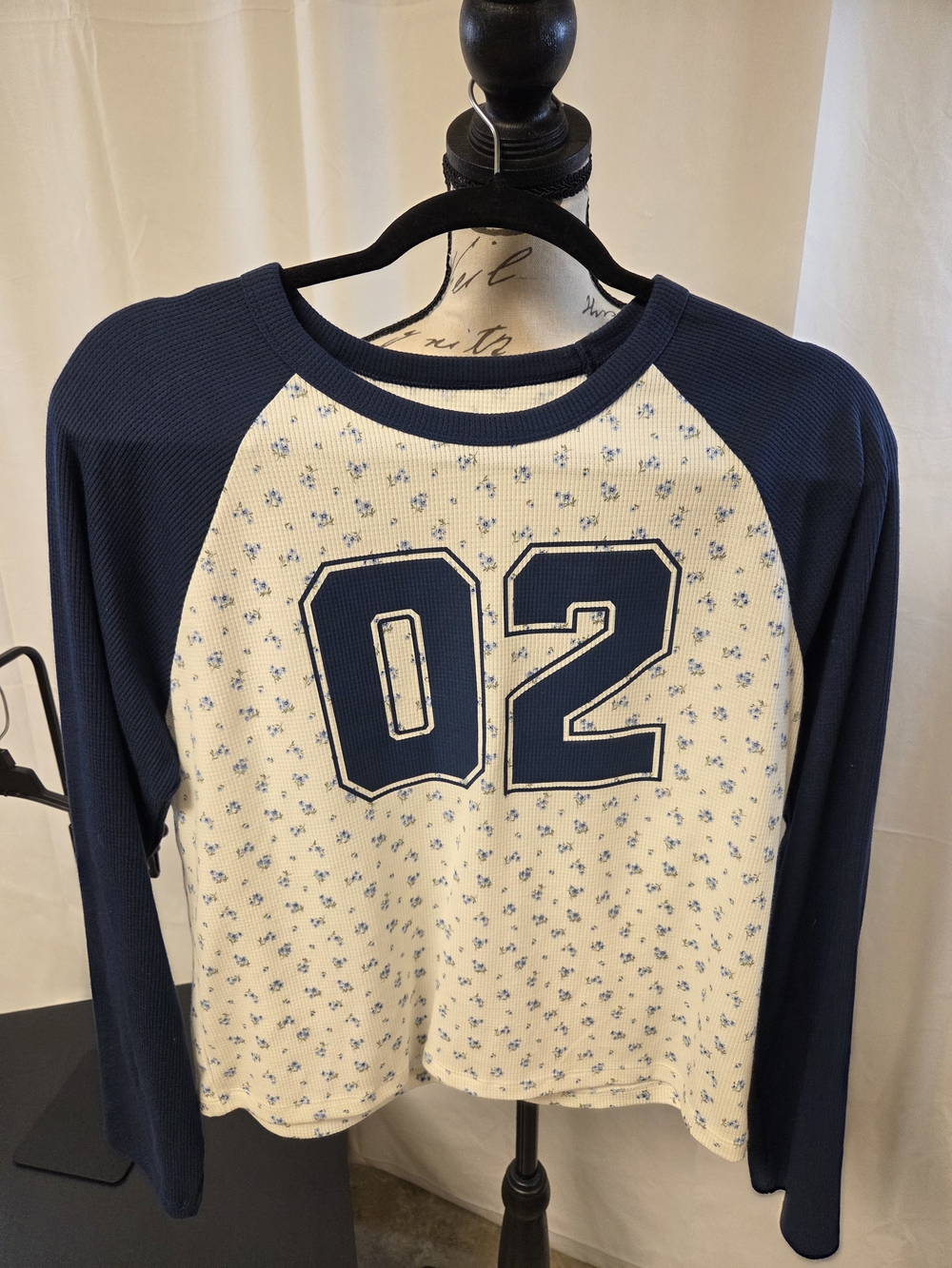 No Boundaries Navy & Cream Raglan '02' Floral Crop Top